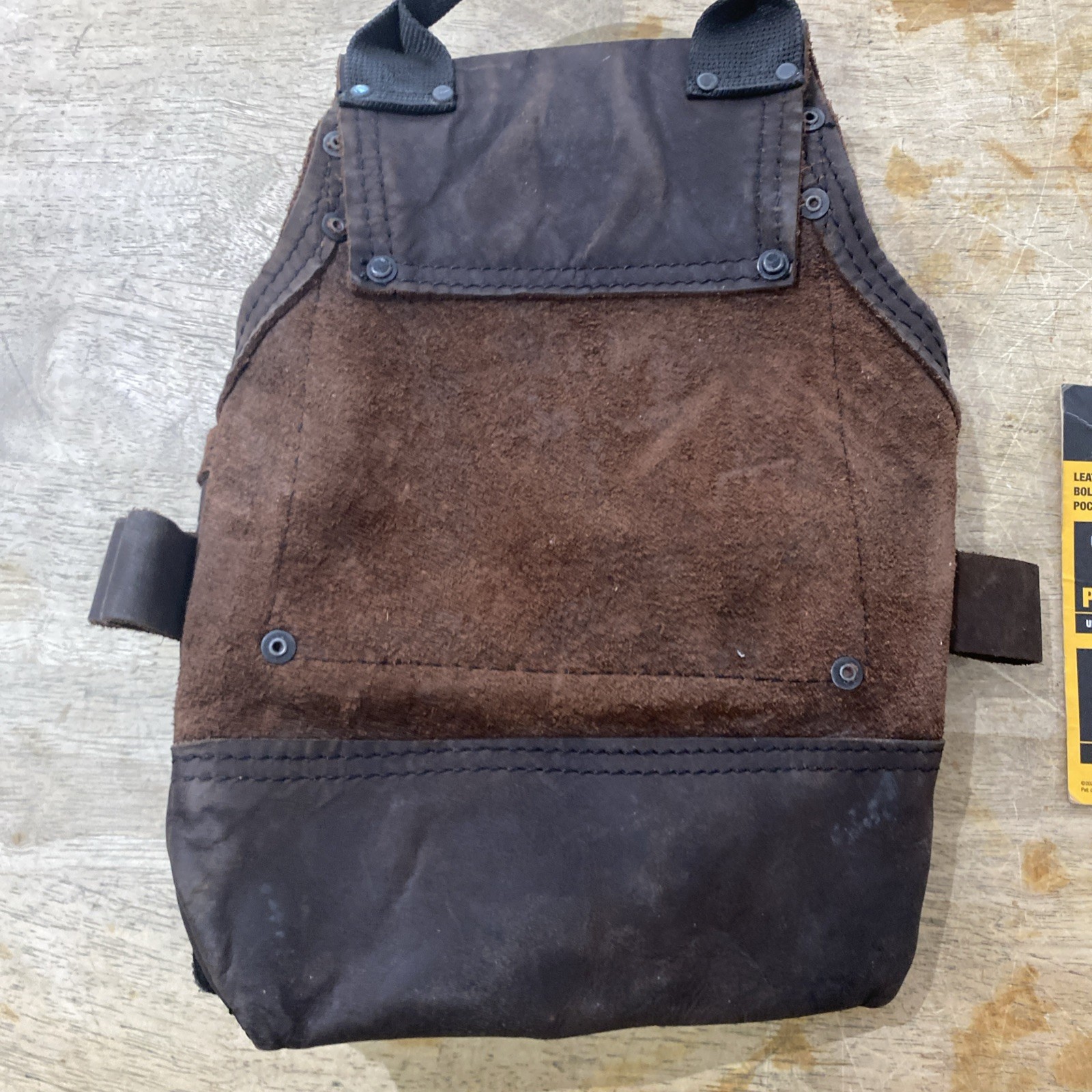 DEWALT Leather Pouch W/Belt