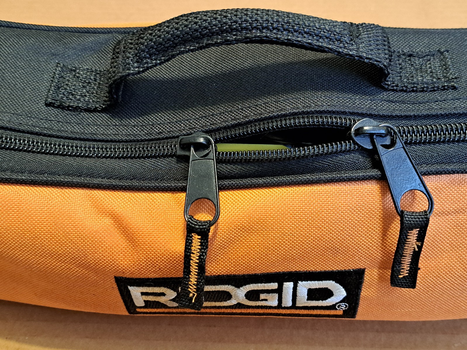 RIDGID 903209086 / 90215400 TOOL BAG 16″ x 4.5″ x 3″, 40.6 cm x 10.2 cm x 7.6 cm
