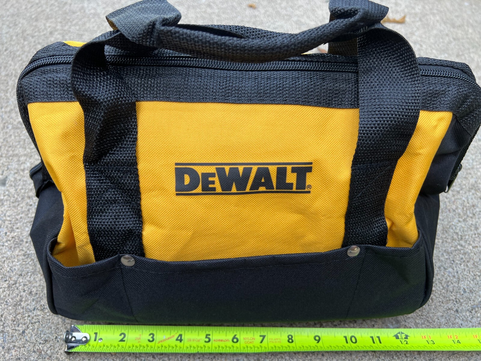 DeWalt OEM N037466 CONTRACTOR TOOL BAG, 13x10x9, HEAVY DUTY