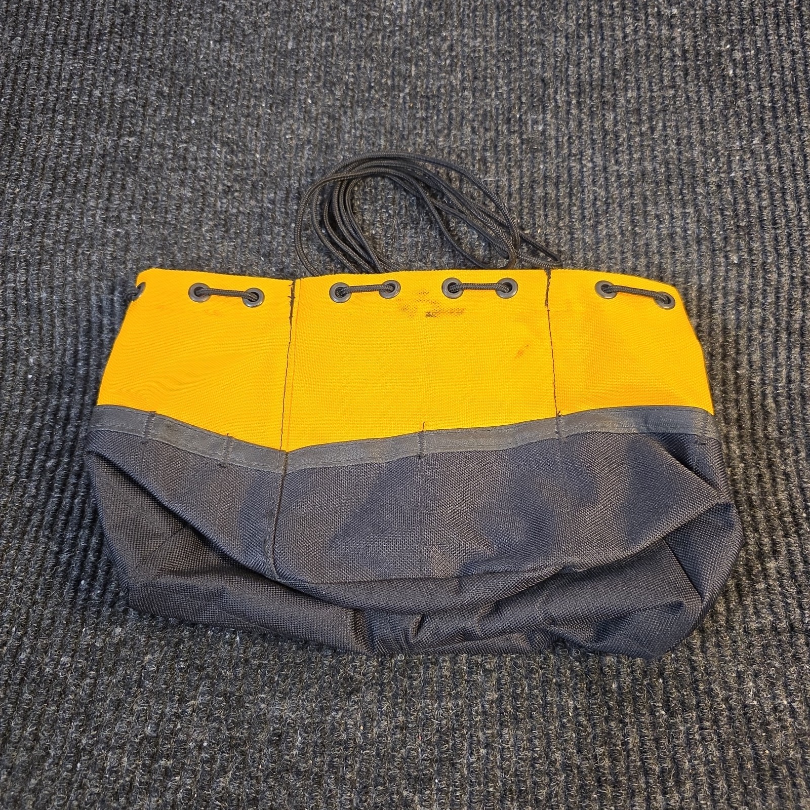 Classic Bucket Boss 25001 Parachute Bag 19 Pocket Organizer Yellow/Black