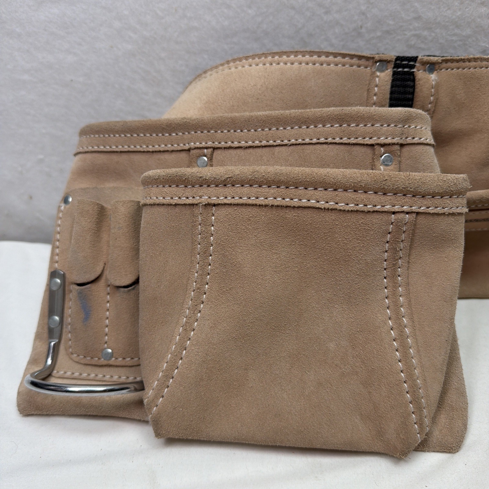 Masterforce Tool Belt Heavy Suede Leather Clip Belt 5 Pocket Apron W/ 2 Hammer