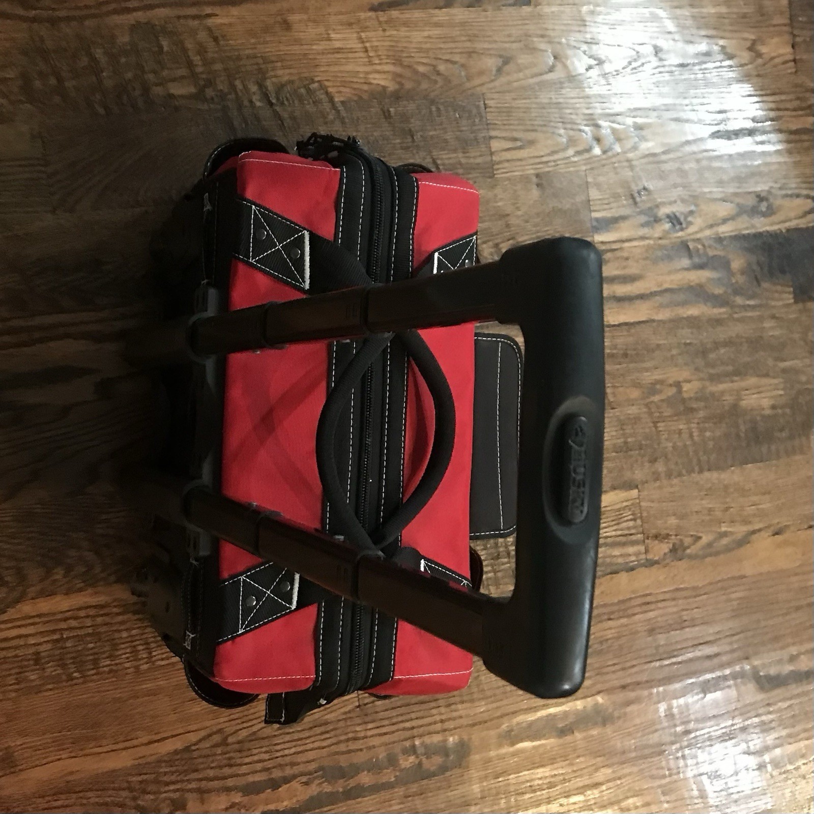 Husky HD65018-TH Tool Bag 18 Pocket Heavy-Duty Telescoping Handle With Wheels