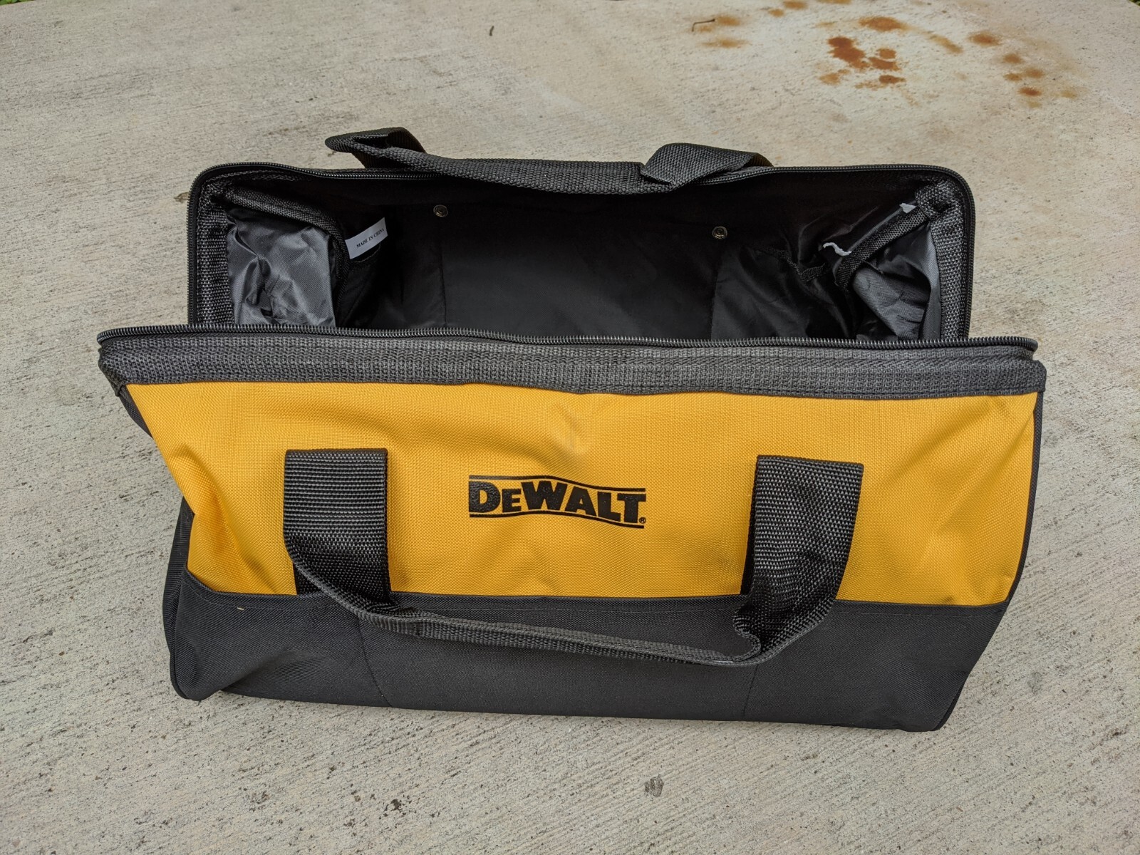 Dewalt OEM DCK019 Large Nylon Contractor HD Tool Bag 19″ x 12″ x 11″ – ***NEW***