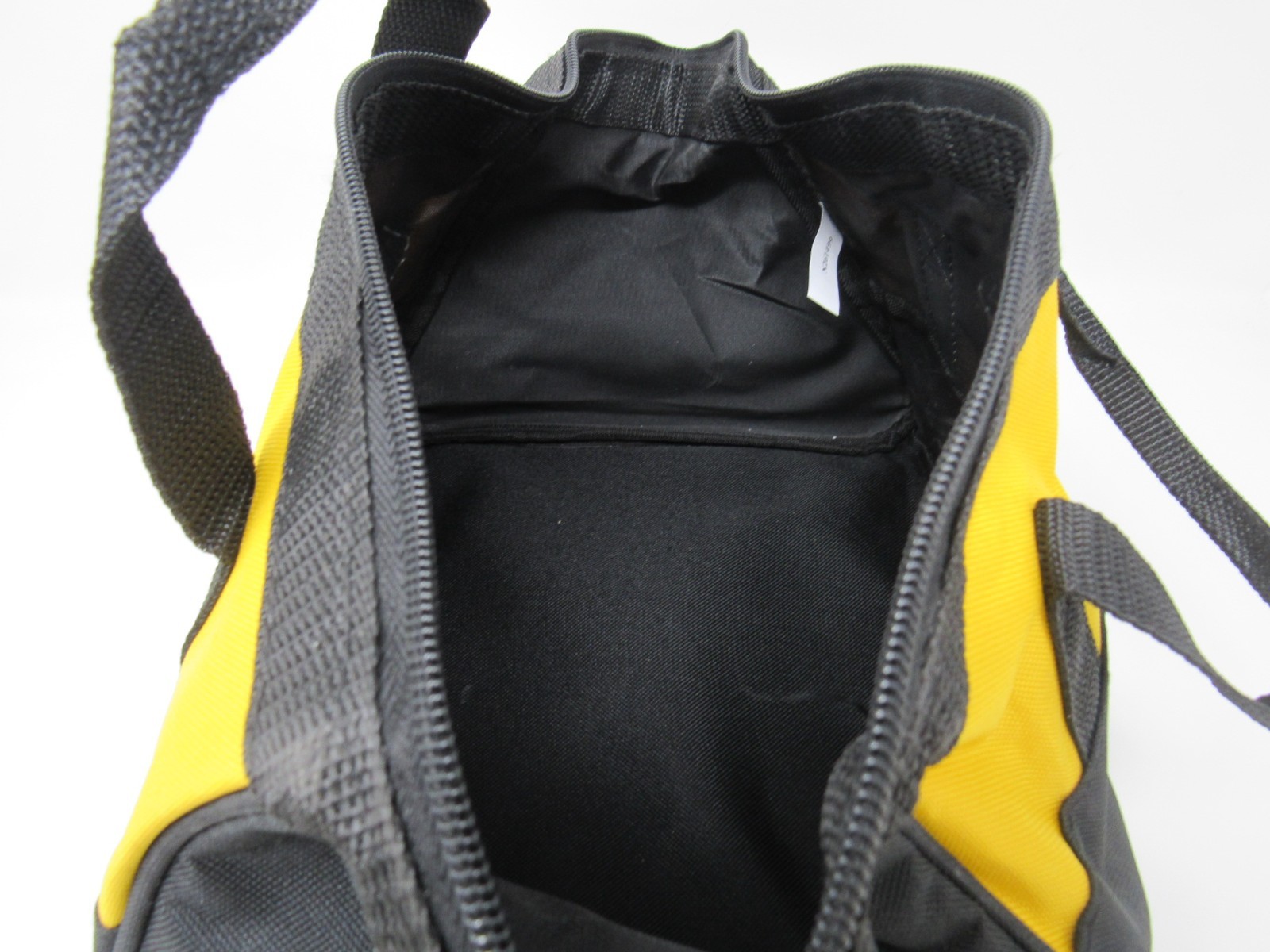 Dewalt N261499 Tool Bag – Small 10-1/2-in x 9-in x 6-in