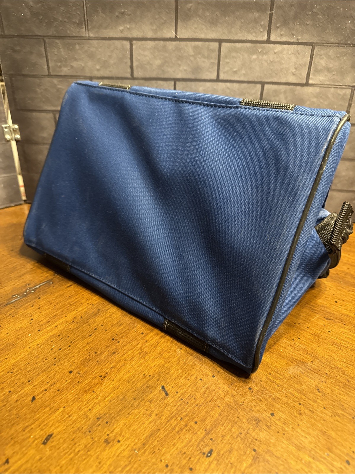 Bosch Medium Heavy Duty Blue Canvas Tool Bag 13” x 9” x 9” 2610041759 NEW Cond.