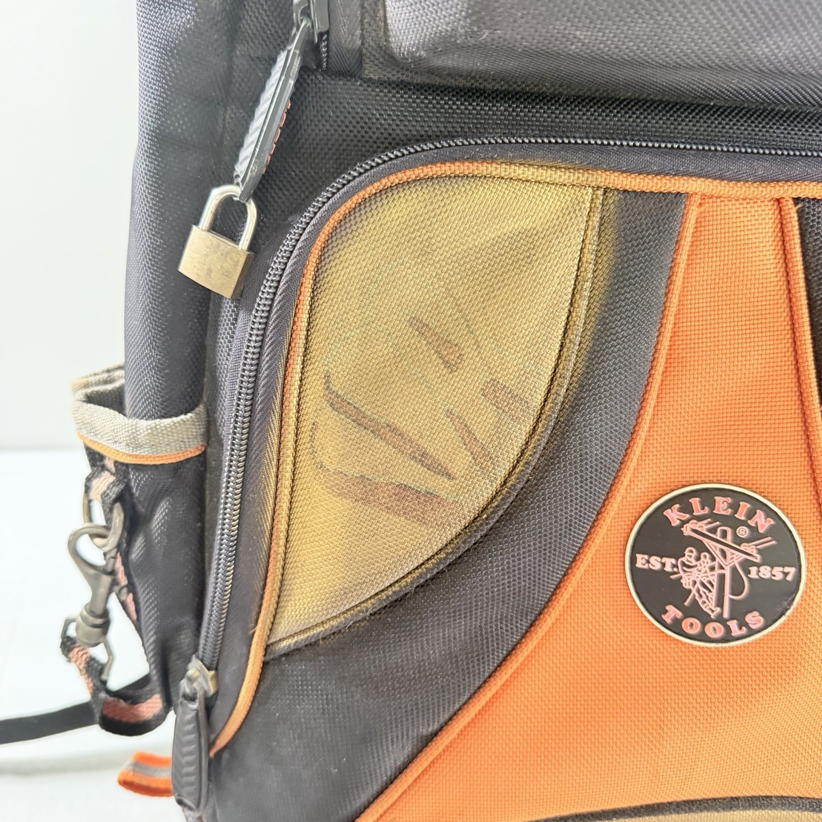 Klein Tools Tradesman Pro 39-Pocket Backpack Electricians Tool Bag