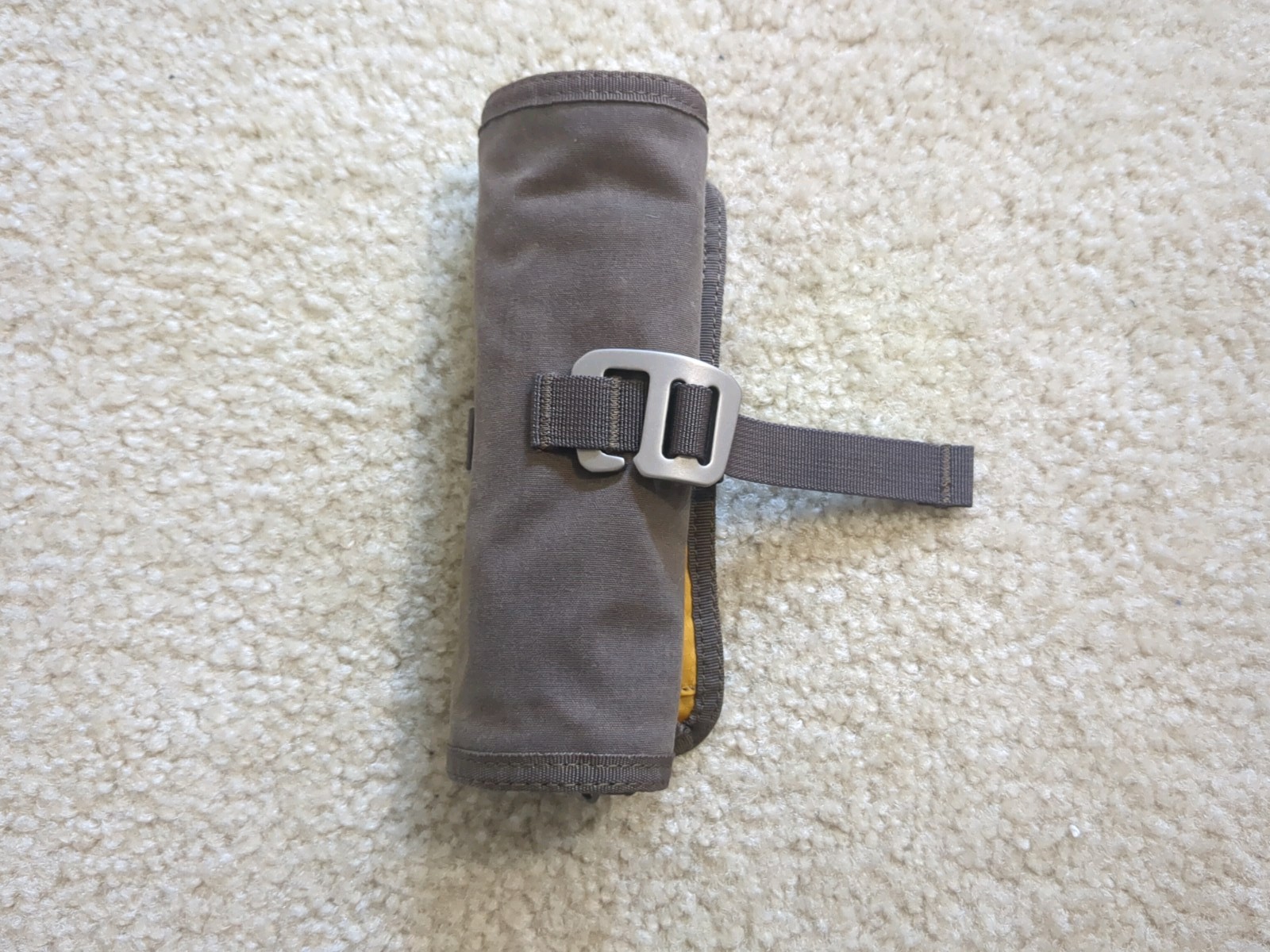 LOCHBY Tool Roll Brown | For Art & Electronics | Roll-Up Tool Bag for Pen Lovers