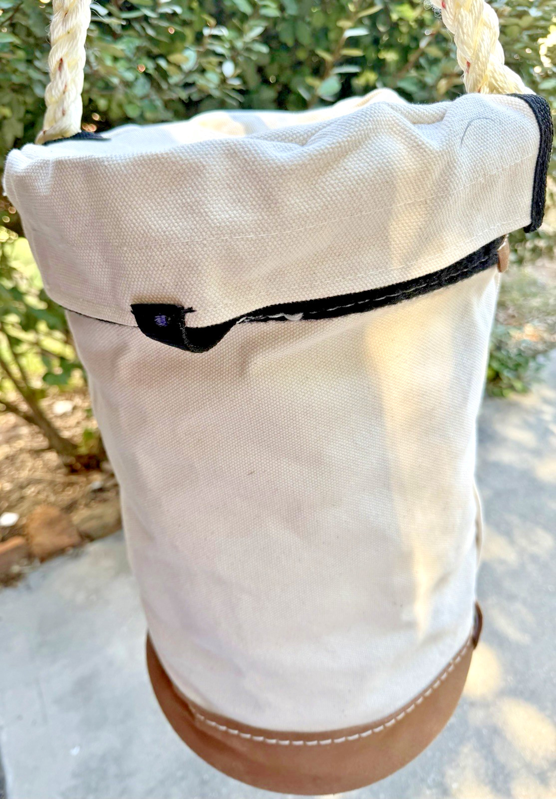 Klein Tools 5104VT Large Canvas Tool Bucket Bag Drawstring Closure White/Brown