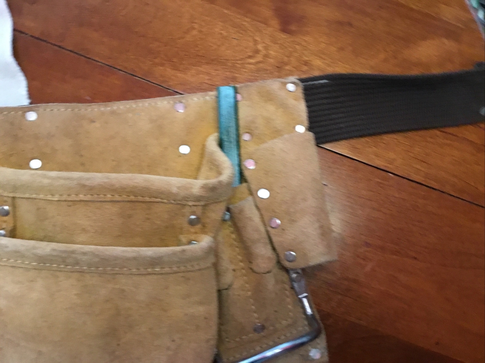 CLC Custom Leathercraft I427X Suede Leather Work Apron Leather Hammer Loops
