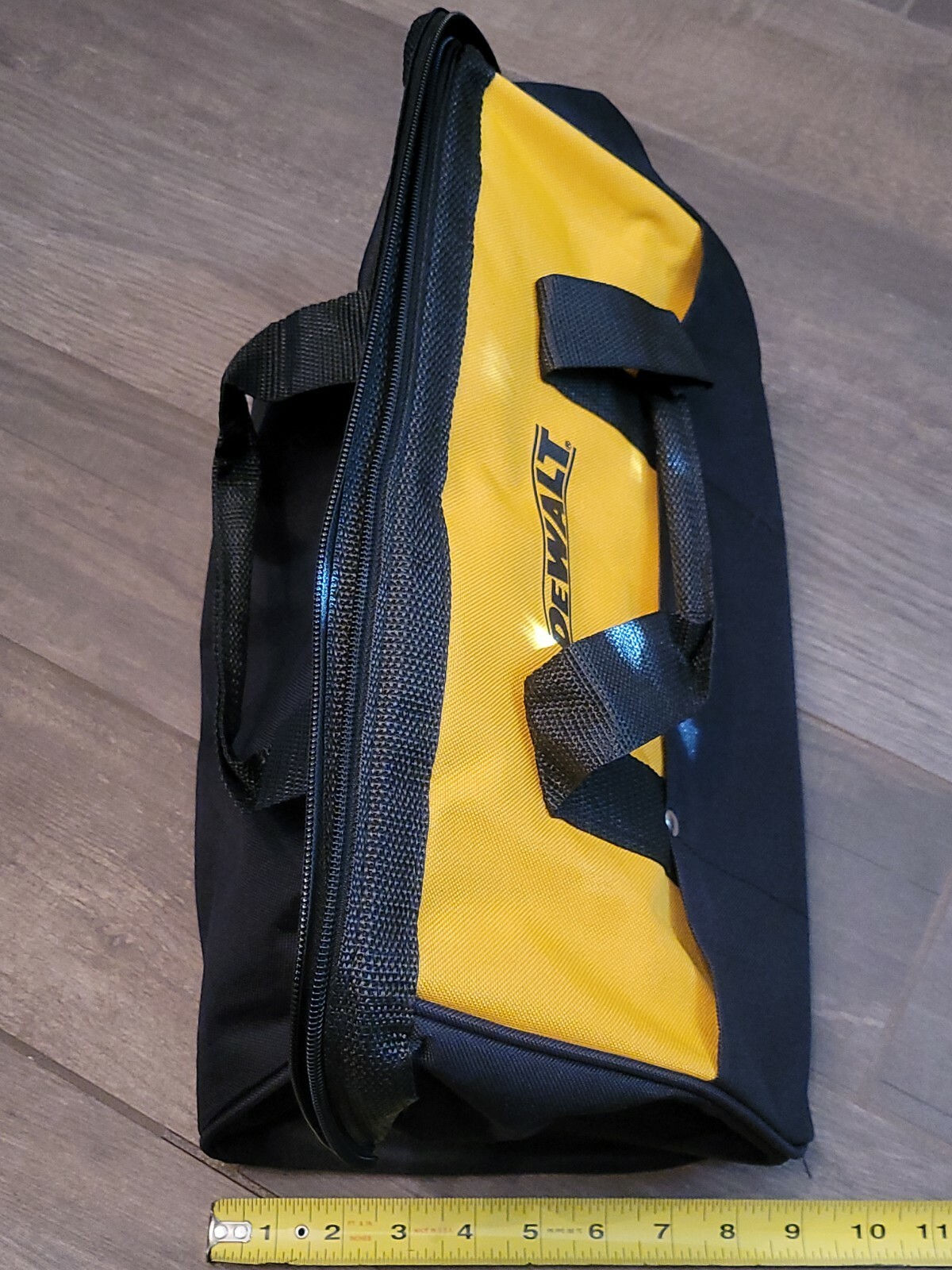 (4) DEWALT 15″×9″×10″ Heavy Duty Nylon Contractor Tool Bags – NEW – FREE SHIP!!