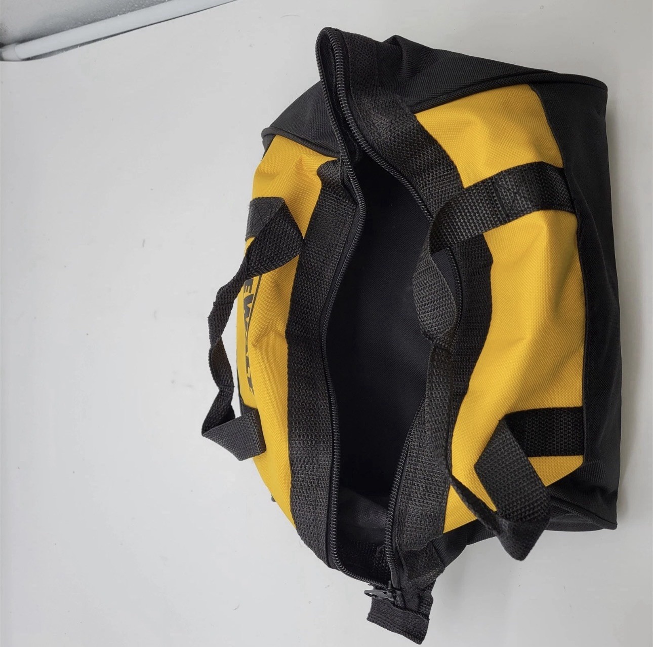 DEWALT N261499 Tool Bag – Small