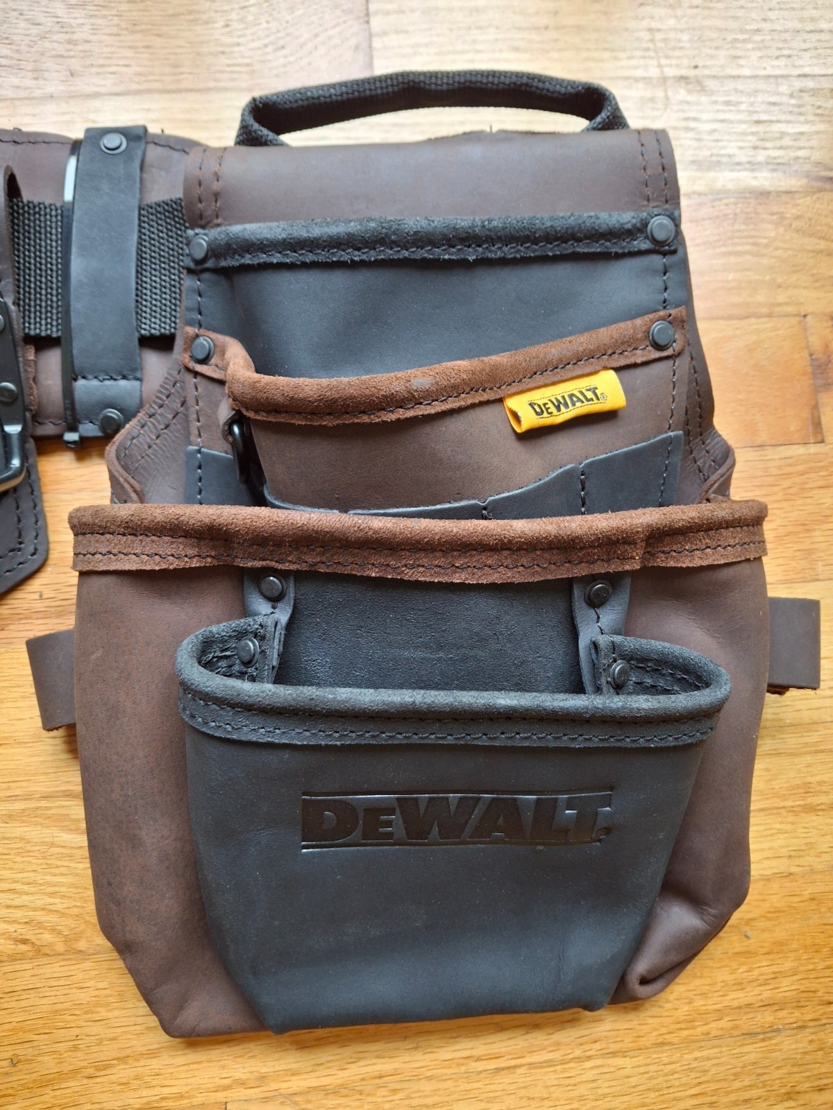 DeWalt DWST550113 Leather Tool Rig – Tool Apron – New