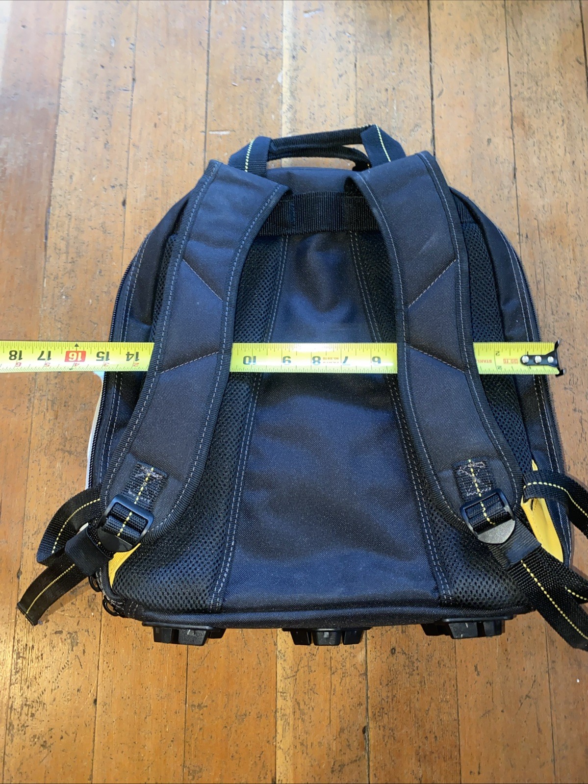 Dewalt 20v Backpack Dgc530 W/ Charging Dock 23 Pocket