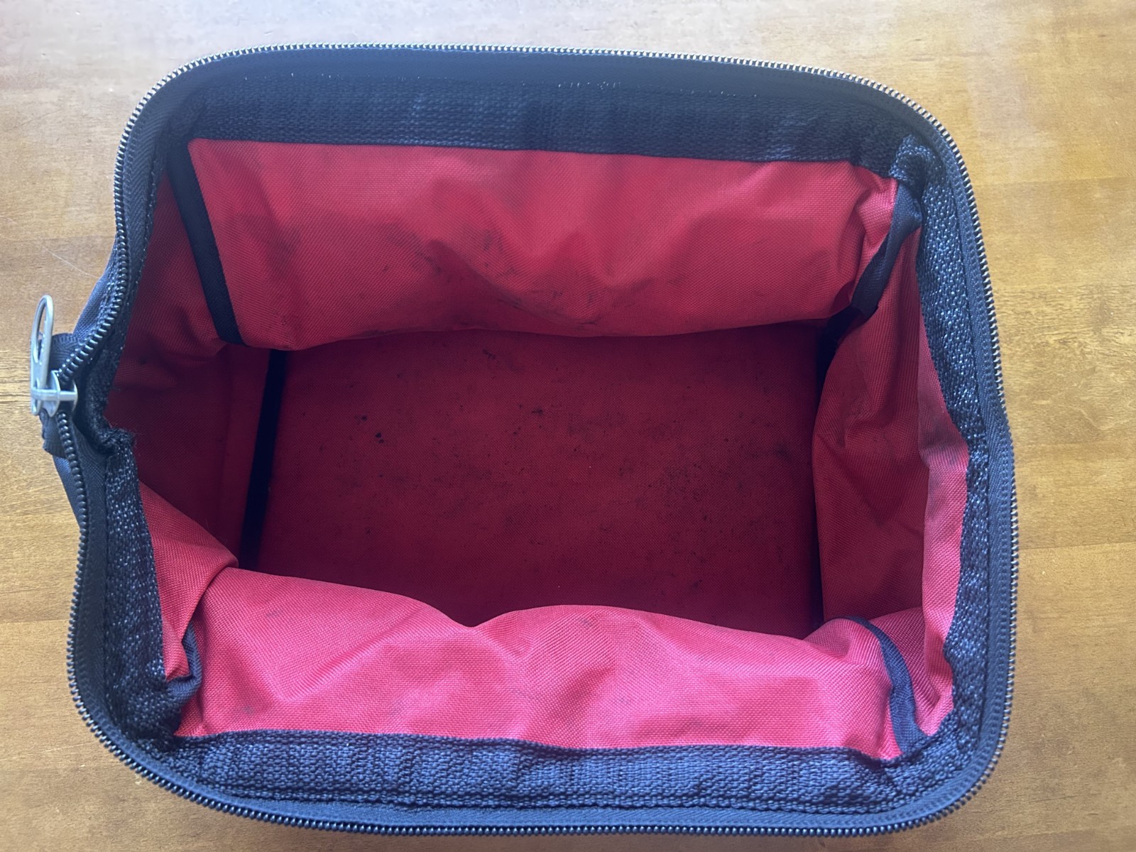 Milwaukee Tool Bag Heavy Duty 13 in x 8 in x 10 in – Great Condition