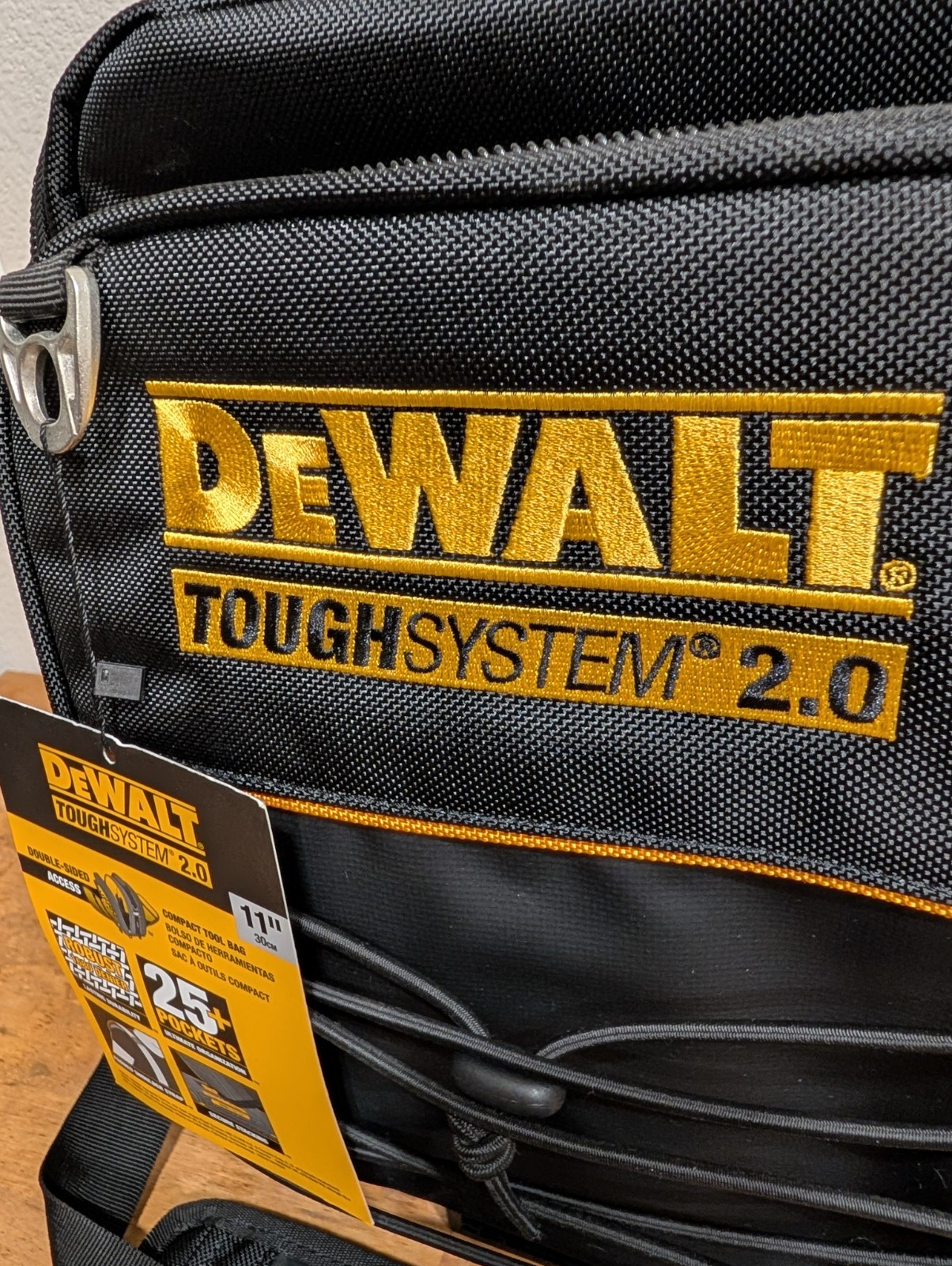DeWALT (DWST08025) TOUGHSYSTEM 2.0 1680D 11″x 15″ in Compact Tool Bag 25 Pockets