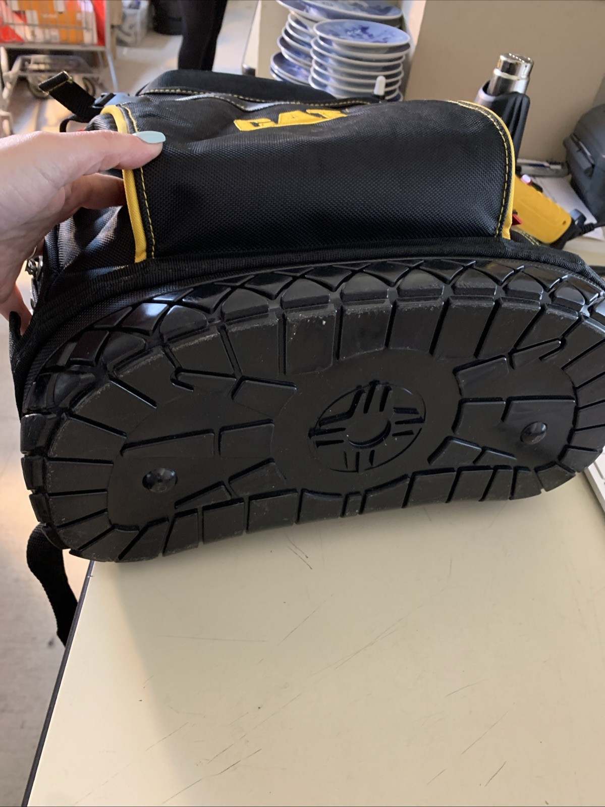 Cat 17 Inch Pro Tool Back Pack – 240052