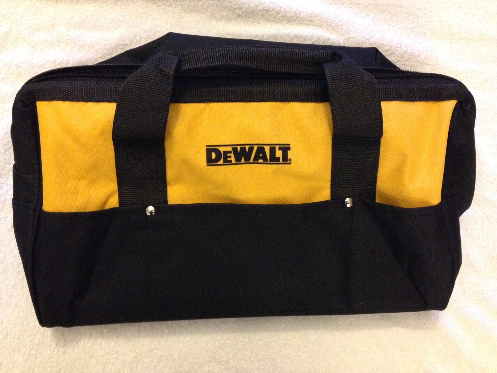 New Dewalt DCK019 Tool Bag Heavy Duty Ballistic Nylon 19” x 12″ x11″ w 6 pockets