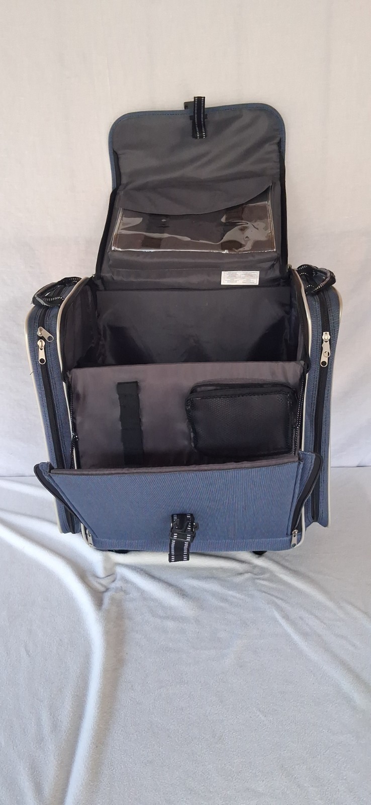 Fiskars Portable Rolling Wheels/ Spinner Multiple Pockets Waterproof Tool Bag BL