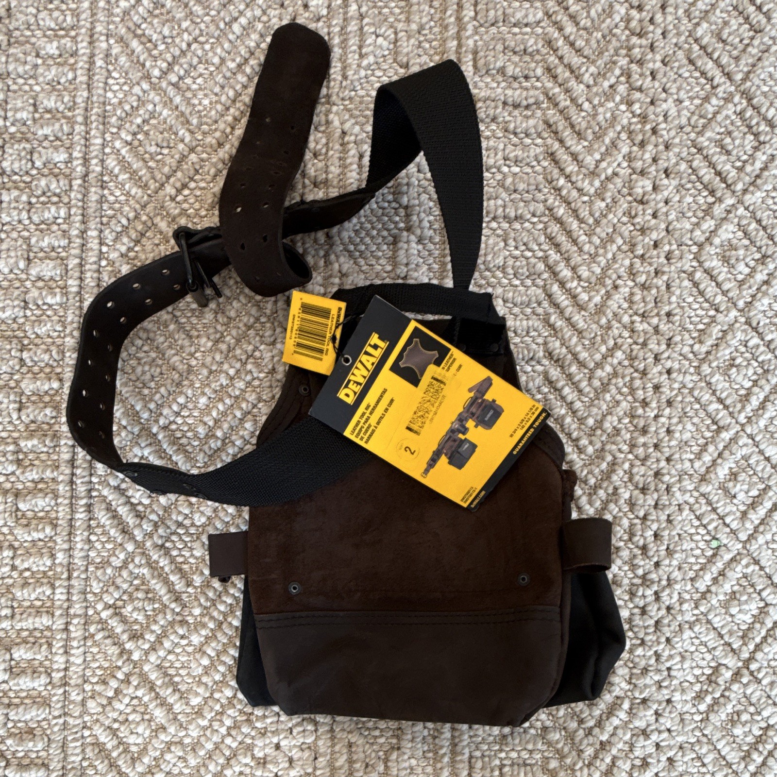 DEWALT 2-Pocket Leather Tool Pouch Belt Pouch, Black/Brown 1 missing