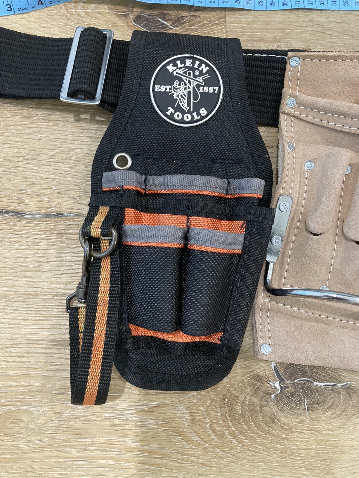 CLC I427X Heavy Duty 12 Pocket Leather/Suede Carpenter’s Apron+Klein Tool Holder
