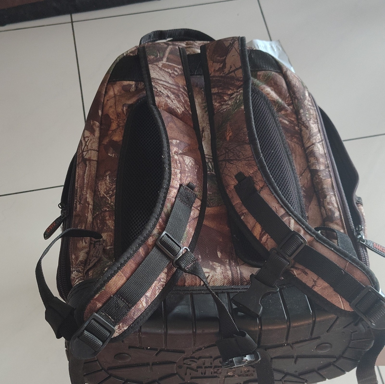 Klein Tools Tradesman Realtree Camouflage Tool Backpack w/ Handle, Padded Straps