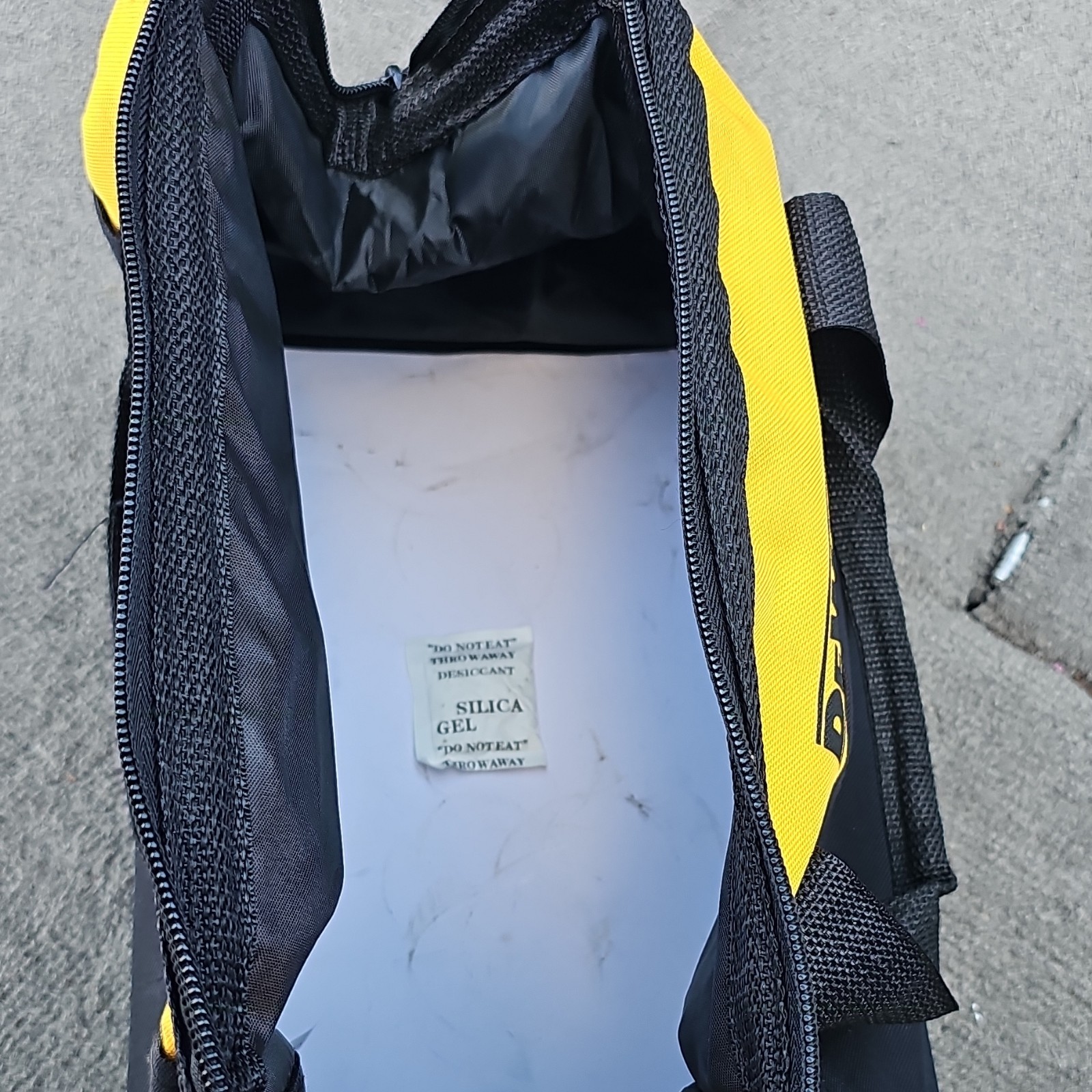 DEWALT Yellow/Black Fabric Tool Bag Zipper Closure with Carry Handles