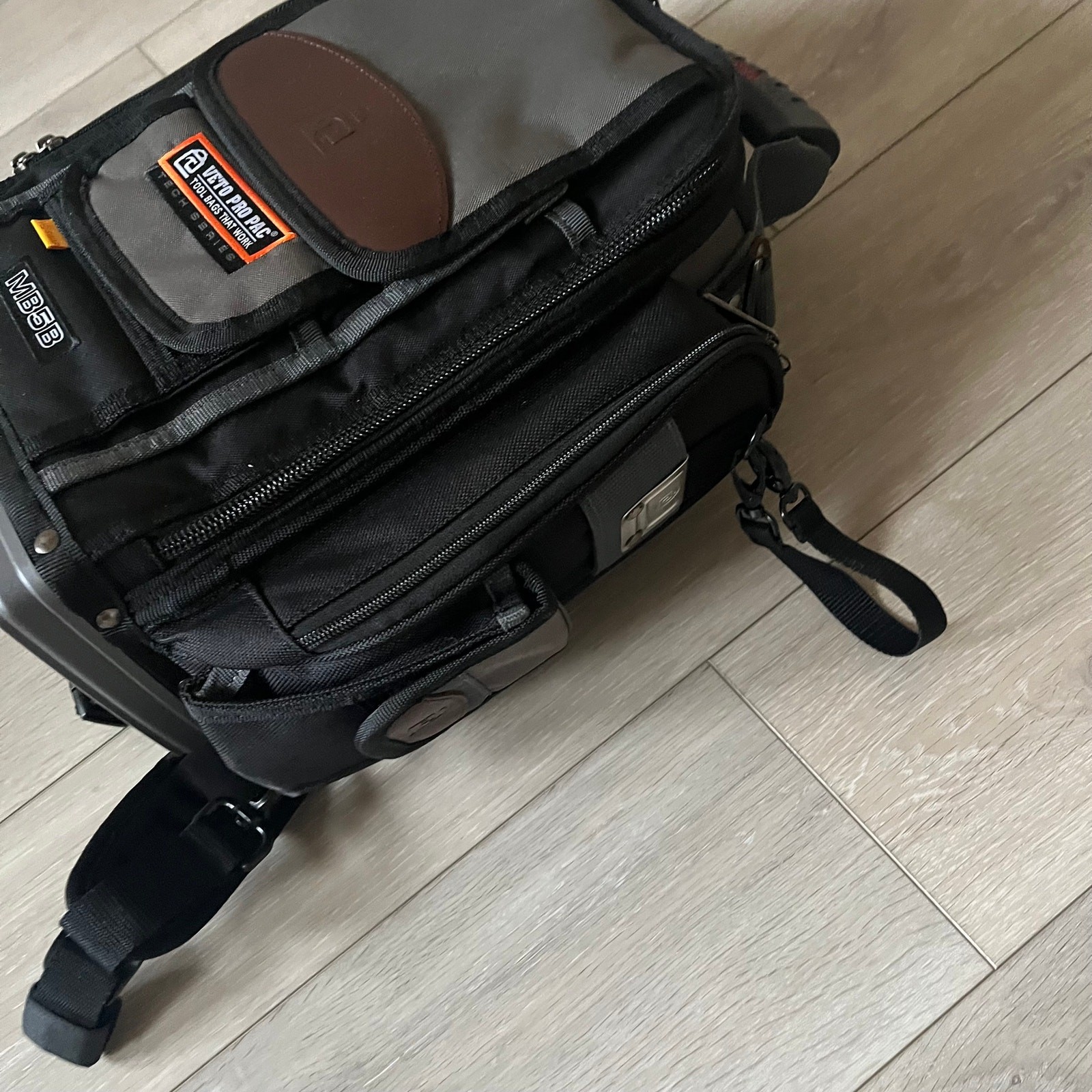 NEW Veto Pro Pac MB5B (Extra Large Tool/Meter Bag) Work Bag Black