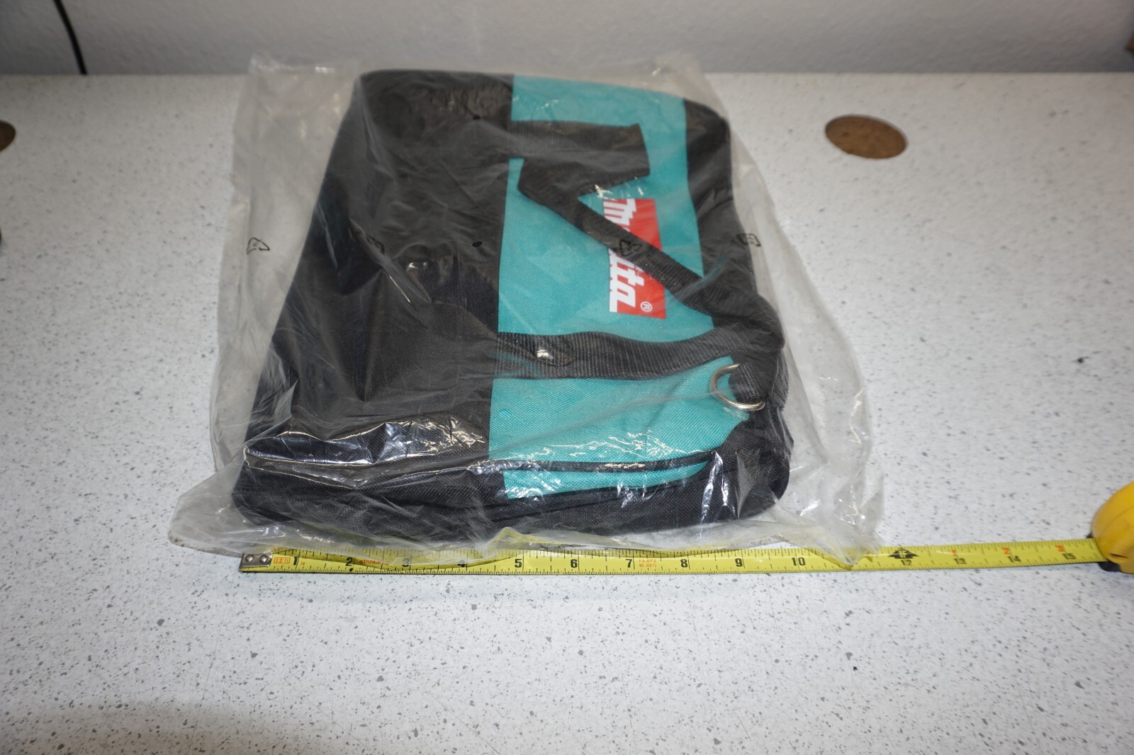 Makita Heavy-Duty 14″ Contractor Tool Bag