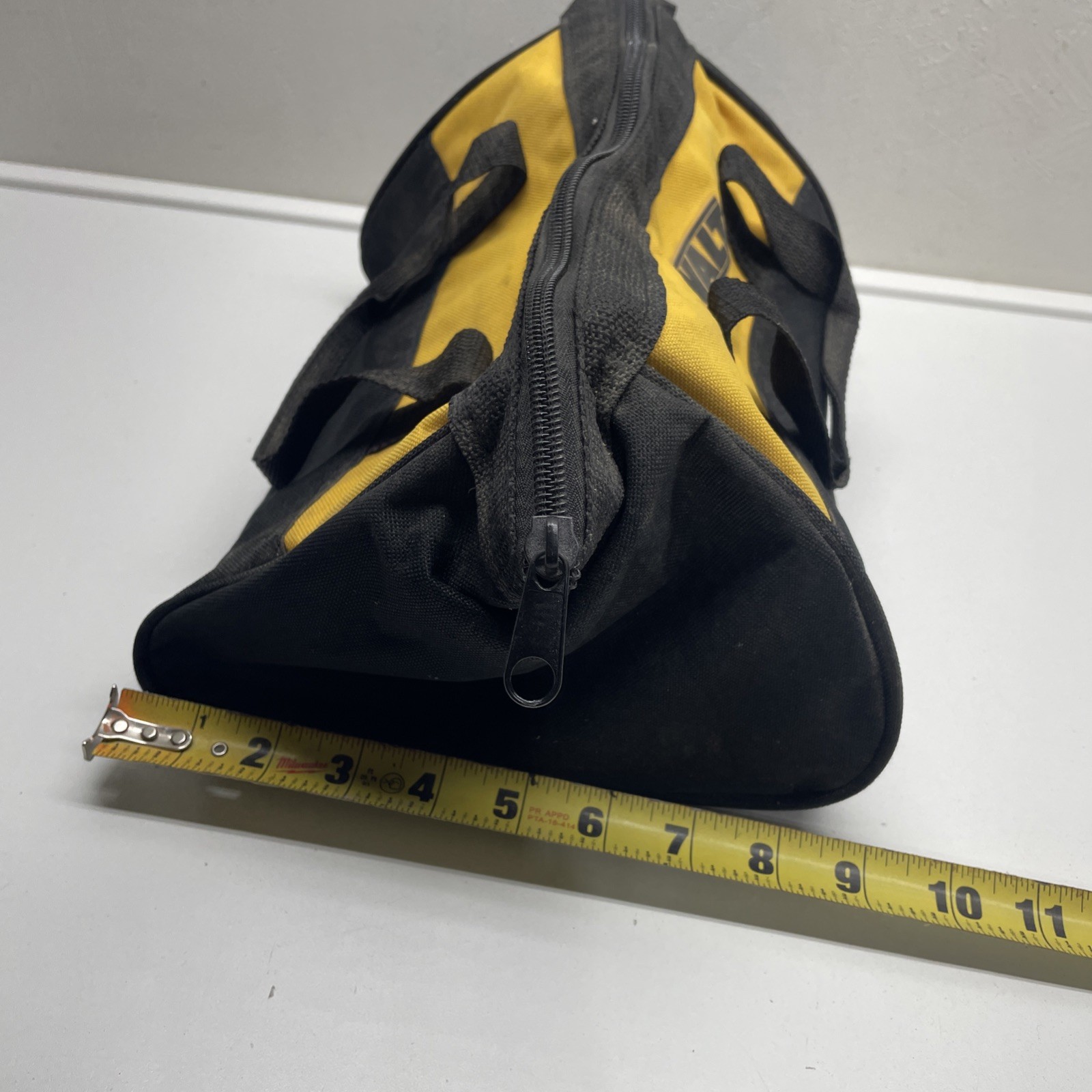 DEWALT N261499 Tool Bag – Small 11”x9”x7” used Good Condition Little Dusty No.Sh