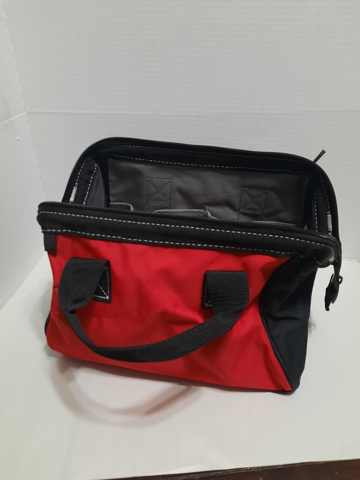 Husky Zippered Tool Bag 12 in 4 Pocket Water Resistant Polyester Standard Duty