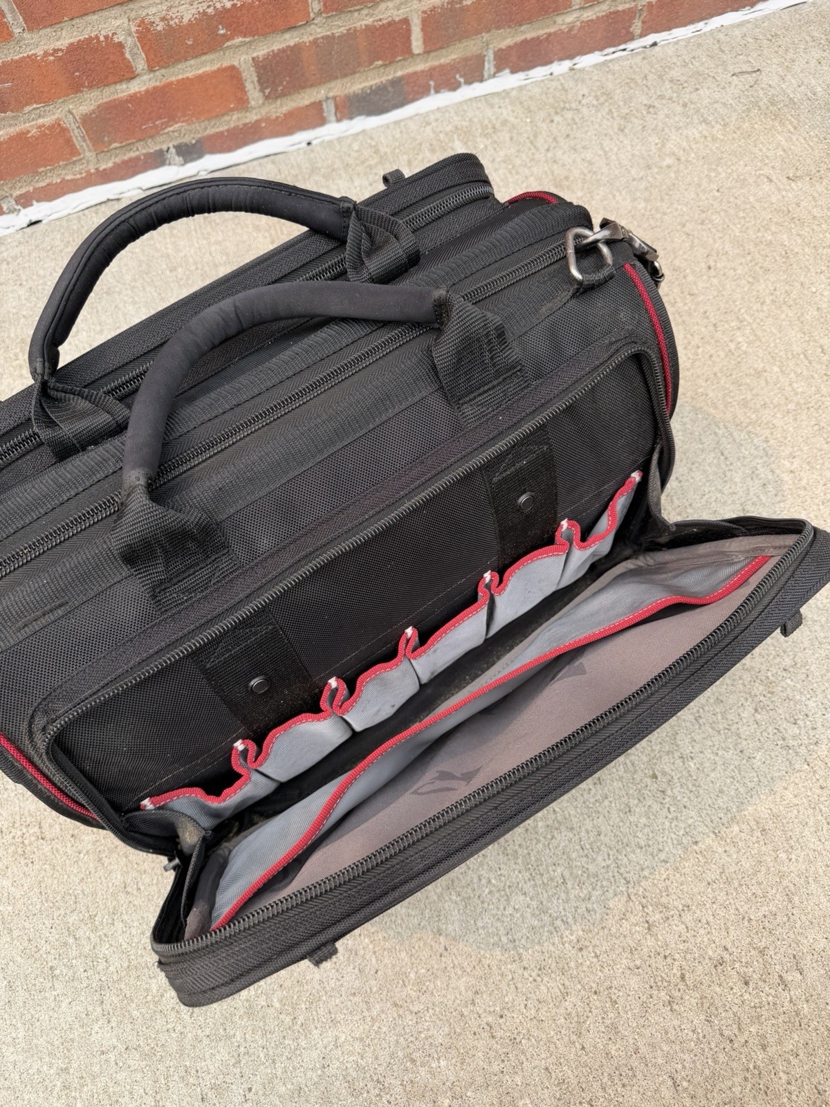 Husky 18″ Large-Mouth Tool Bag With Tool Wall Heavy-Duty Multi-Pocket Organizer