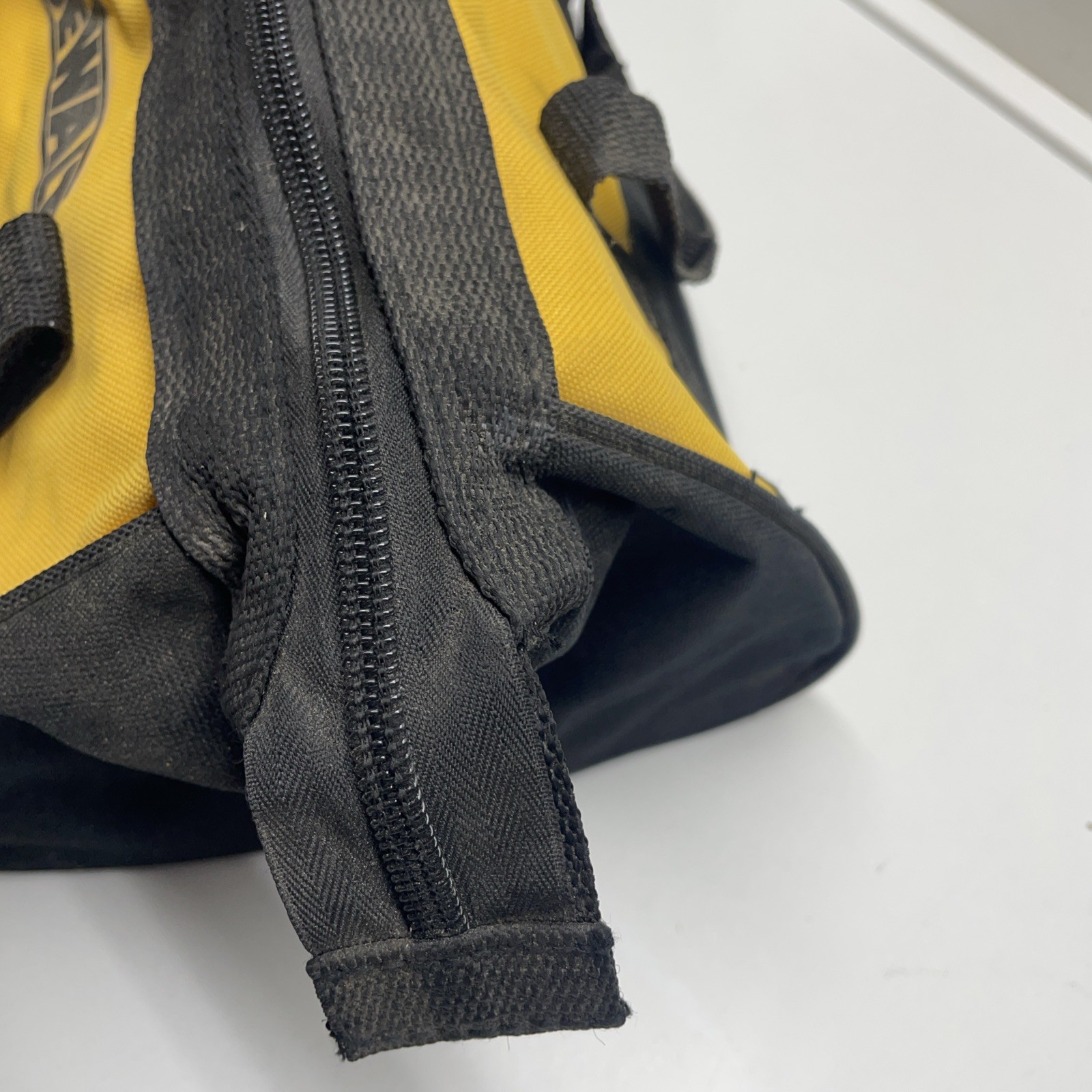 DEWALT N261499 Tool Bag – Small 11”x9”x7” used Good Condition Little Dusty No.Sh