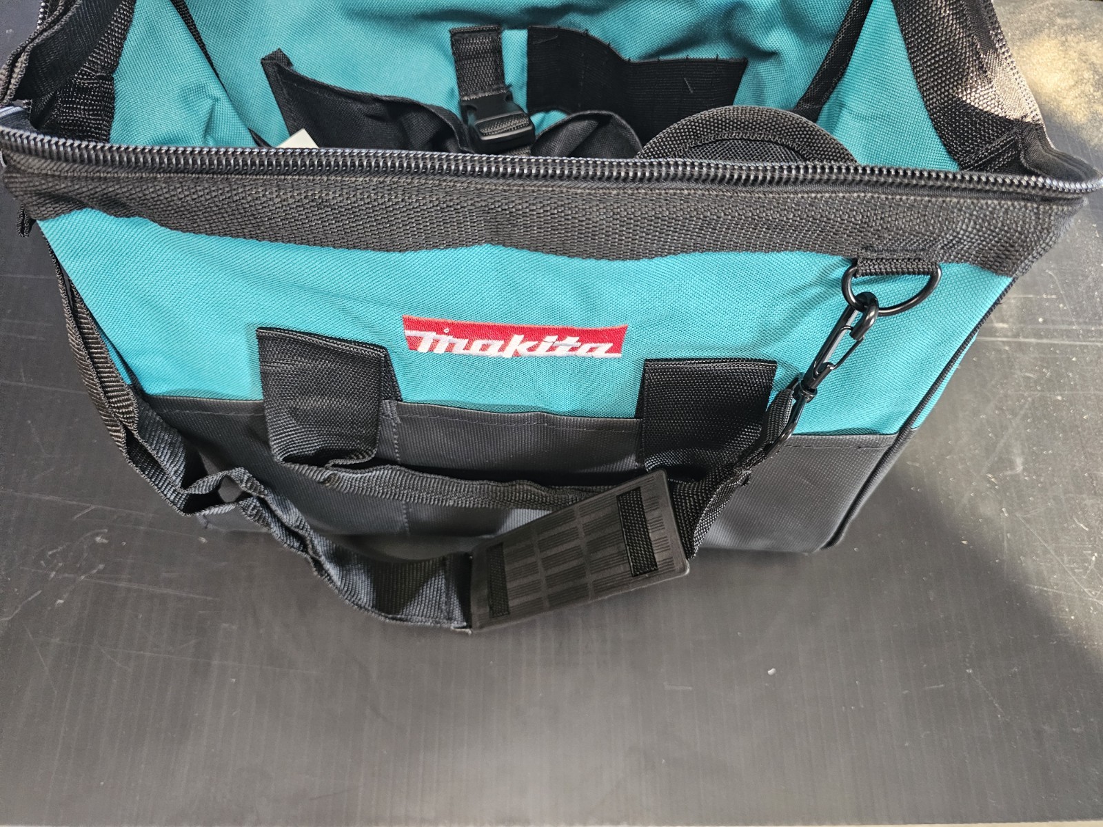 Makita 831253-8 Contractor Tool Bag, 14″X11”X9”