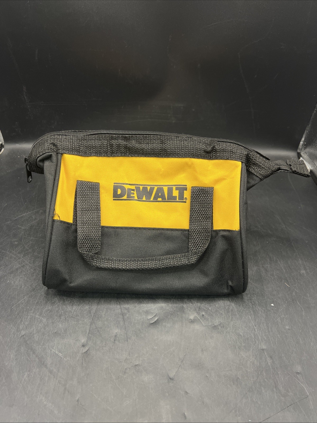 DEWALT Small Tool Tote Bag N655010 – 9″ x 9″ x 8″, Black/Yellow