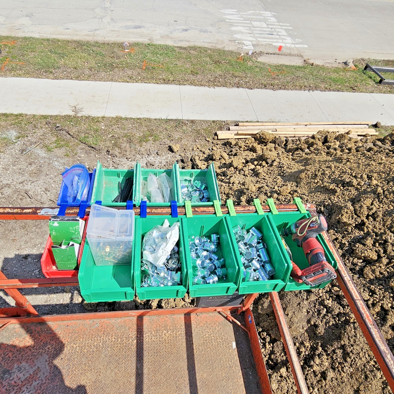 TRICKBUILT Akro Bin Hanging Brackets (6 Count) Skyjack JLG Manlift Genie