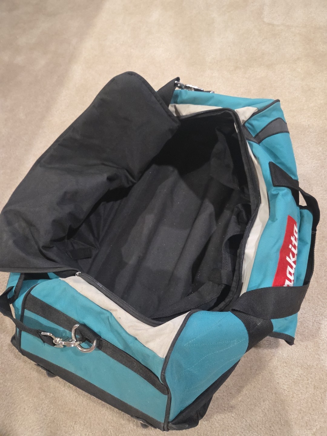 Makita Rolling Tool Bag with strap- Wheels Large size