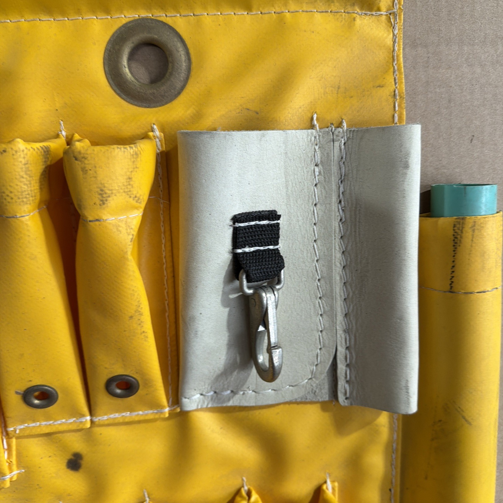 ESTEX 1829-DP Aerial Tool Apron Vinyl Coated Nylon and Canvas Used Surplus