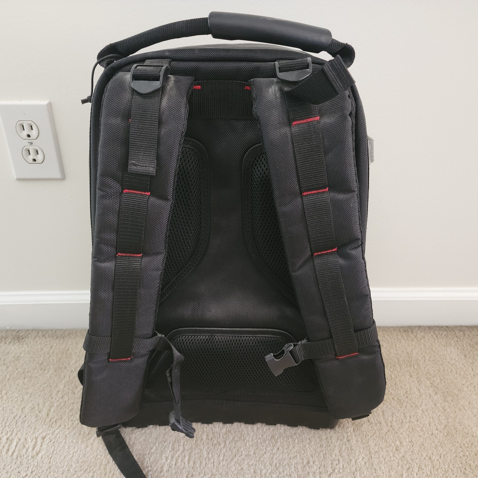 NWT Husky Heavy Duty PRO 1680D Polyester Tool Backpack #H-68007