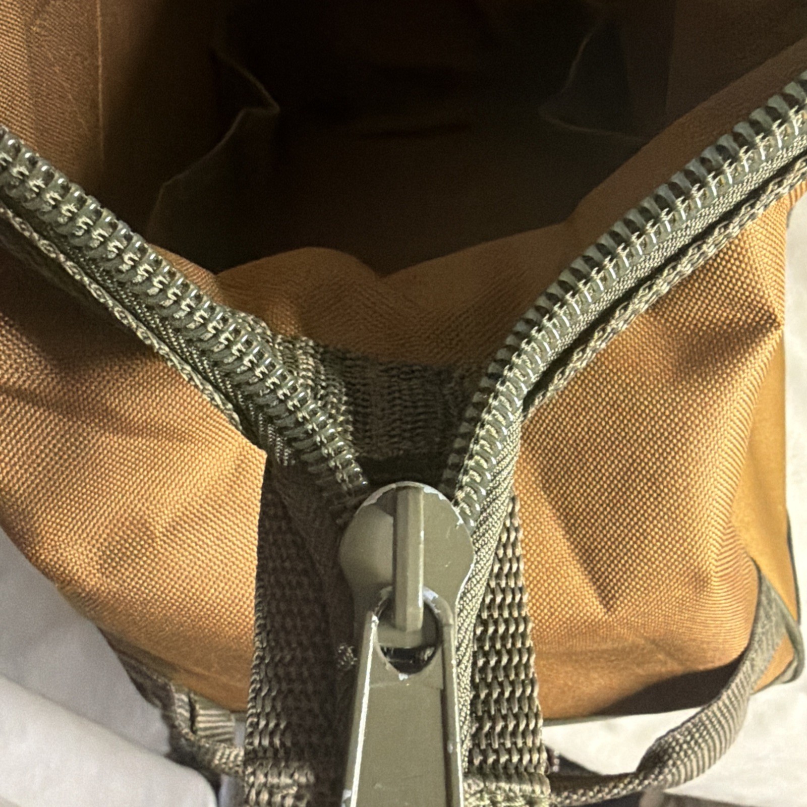Bucket Boss Tool Bag: 16 Inches Wide 12 Pocket Brown And Green Heavy Duty NEW.
