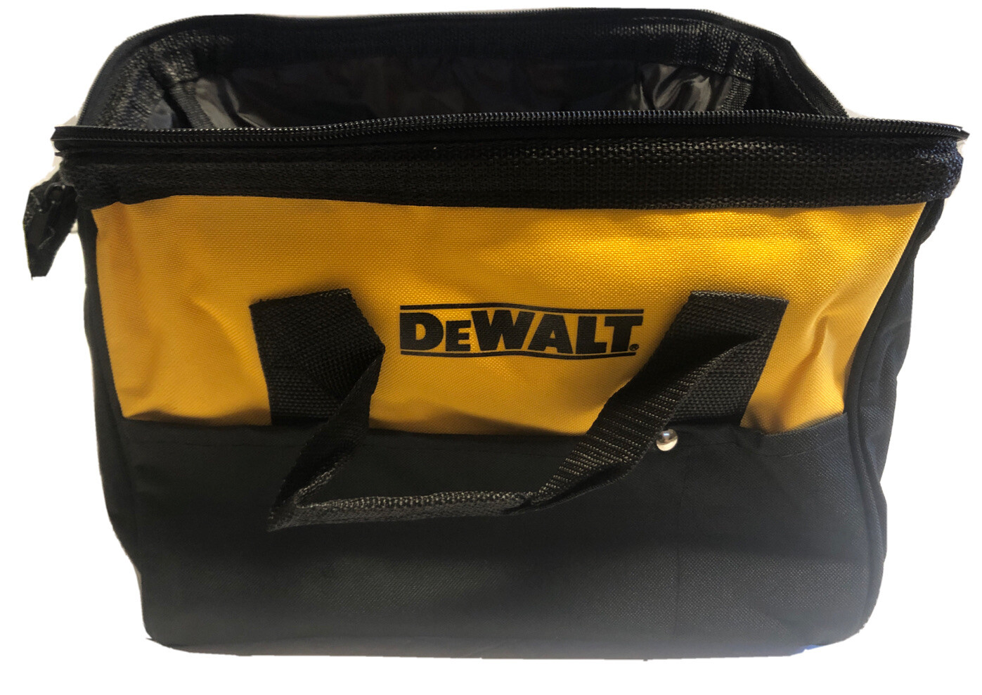 (4) NEW DEWALT 13″ X 10″ X 9″ Heavy Duty Medium Tool Bags w/ 6 Pockets + Skids