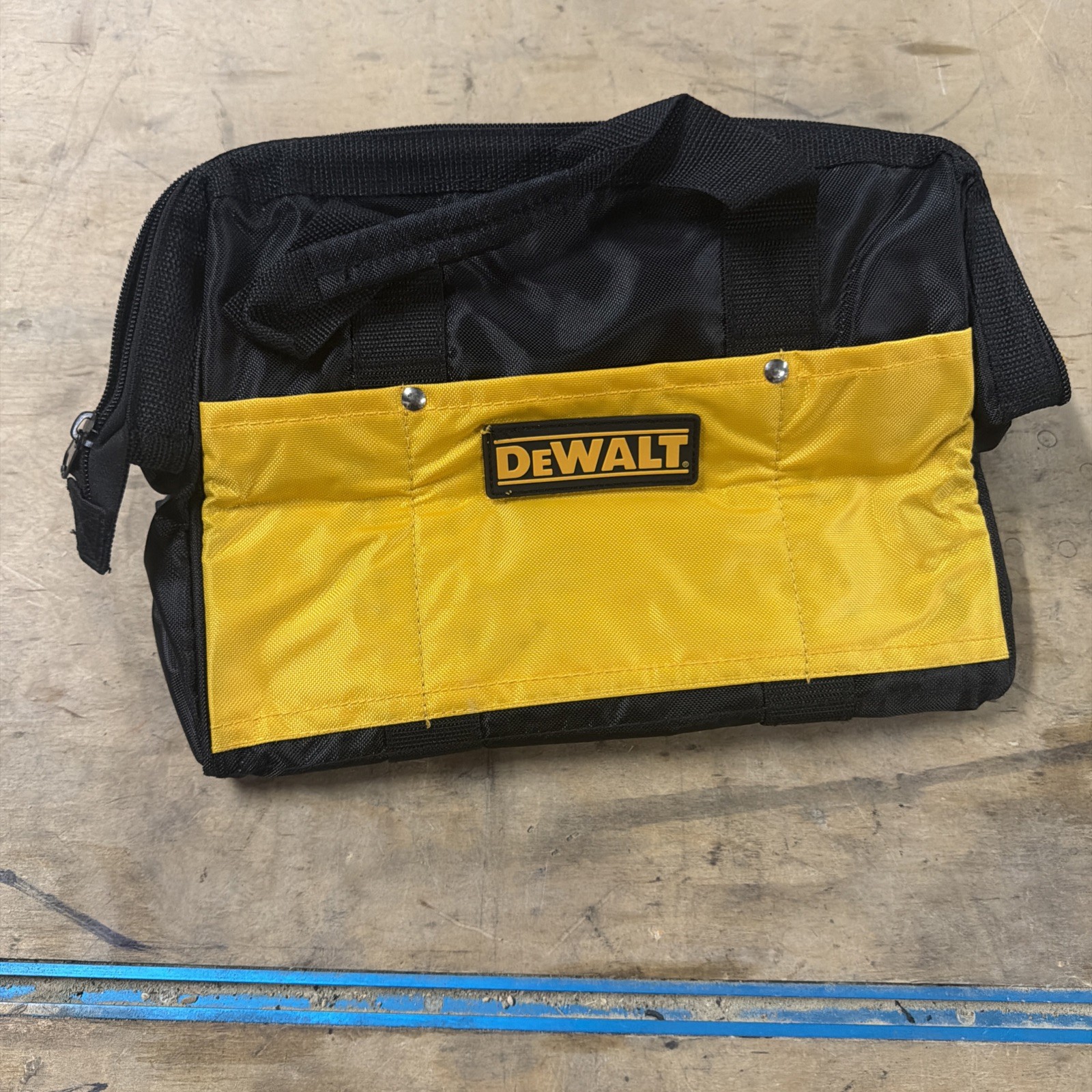 DeWalt 13 in. Nylon Heavy Duty Tool Bag with 6 Pockets 13″x10″x8”