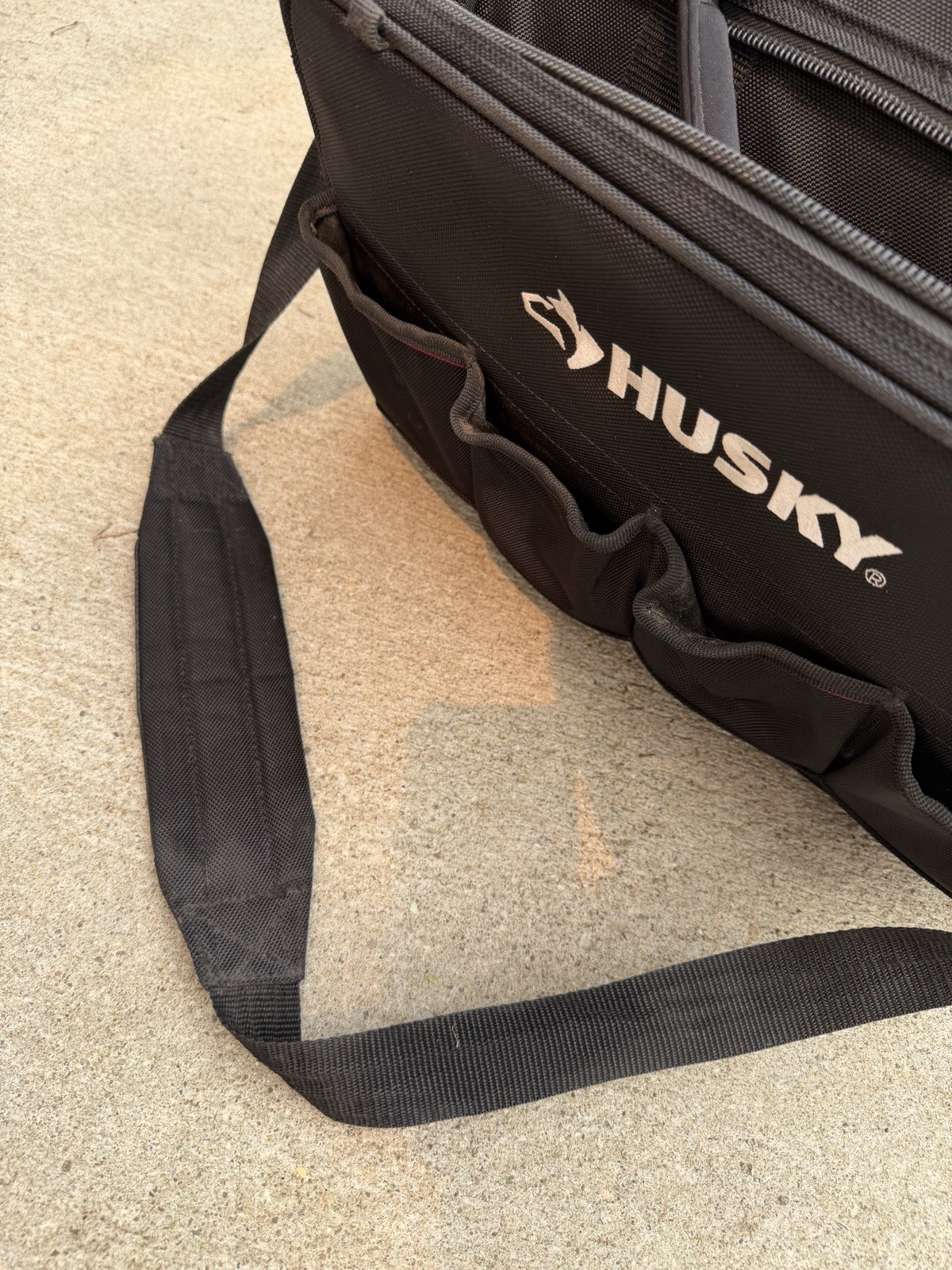 Husky 18″ Large-Mouth Tool Bag With Tool Wall Heavy-Duty Multi-Pocket Organizer