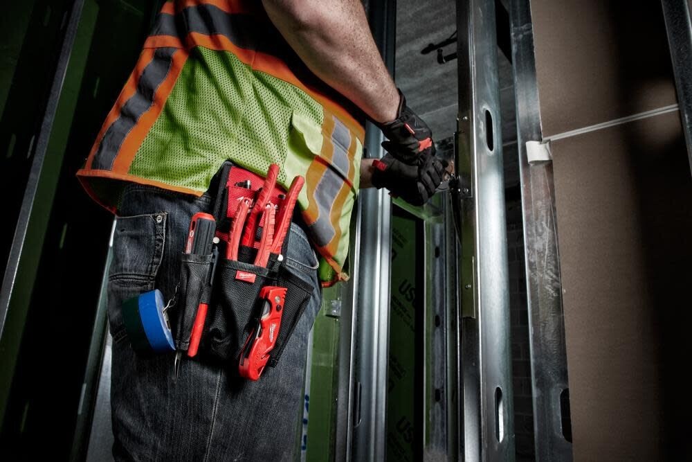 Milwaukee 7-Pocket Compact Utility Pouch 48-22-8118, Limited Lifetime Warranty