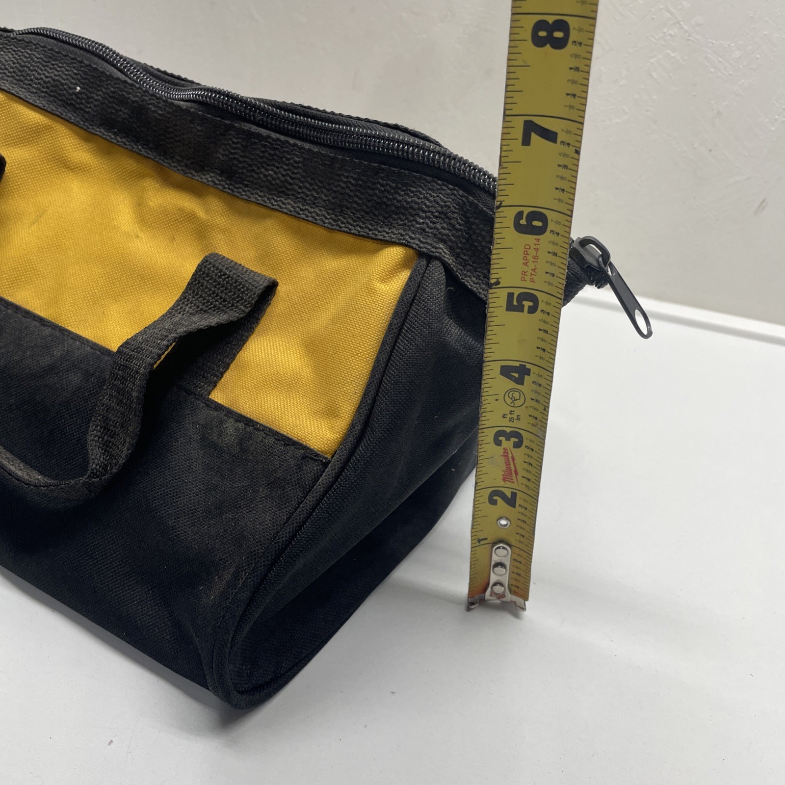 DEWALT N261499 Tool Bag – Small 11”x9”x7” used Good Condition Little Dusty No.Sh