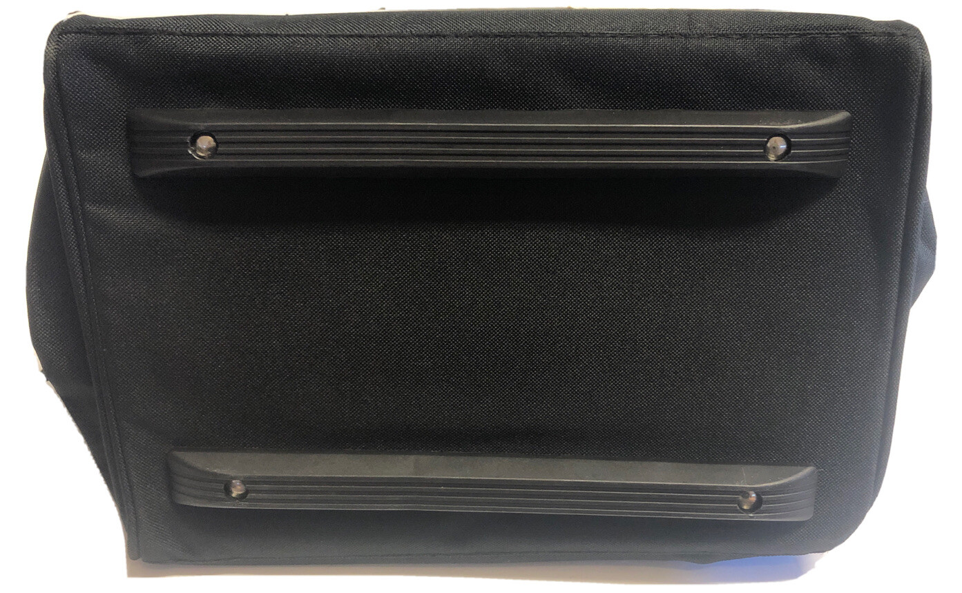 (4) NEW DEWALT 13″ X 10″ X 9″ Heavy Duty Medium Tool Bags w/ 6 Pockets + Skids