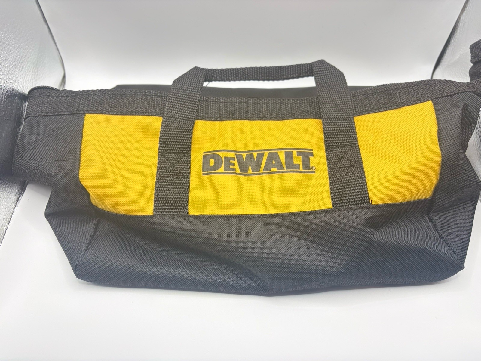 New Dewalt Heavy Duty Nylon Small Tool Bag Tote Bag 11 x8″x7″