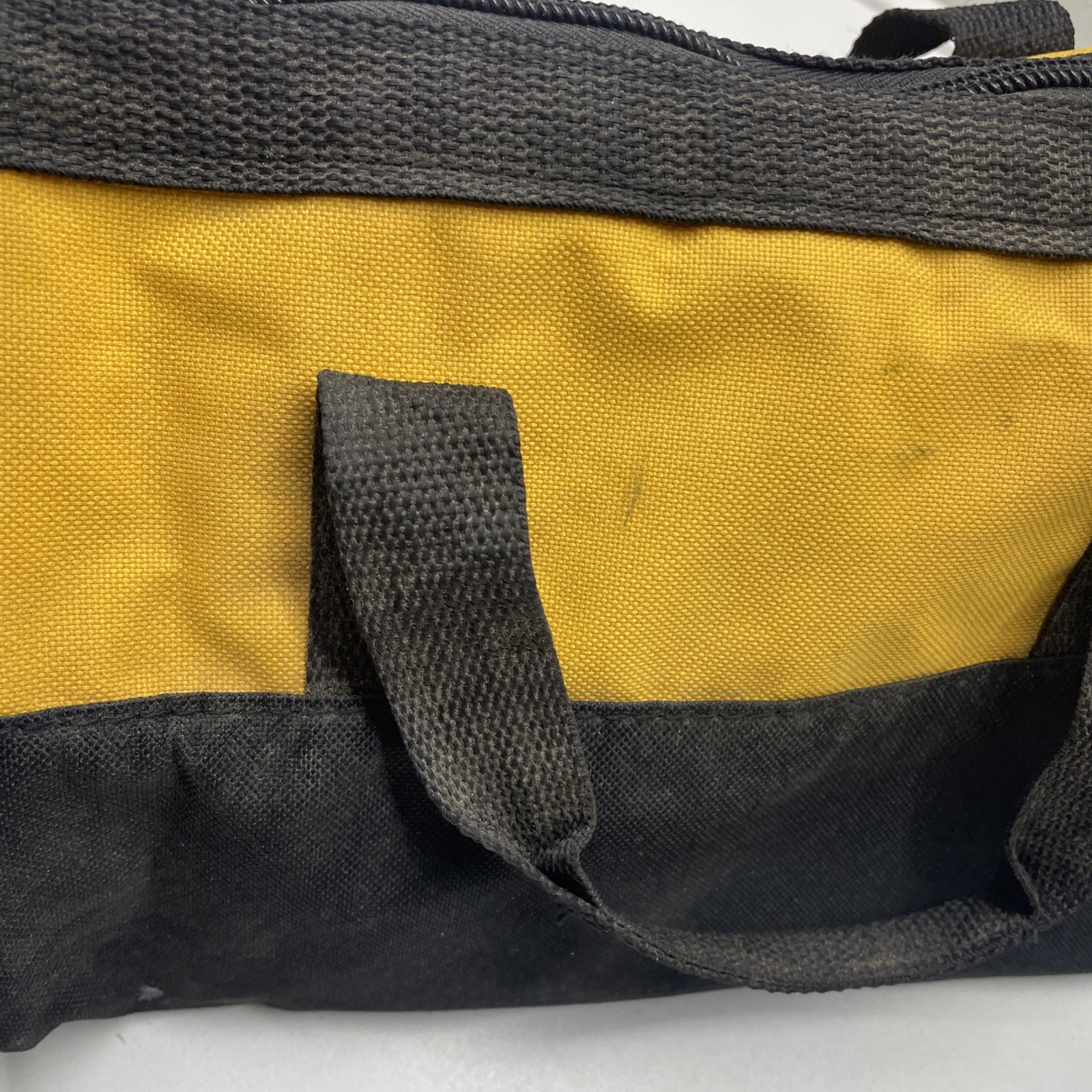 DEWALT N261499 Tool Bag – Small 11”x9”x7” used Good Condition Little Dusty No.Sh