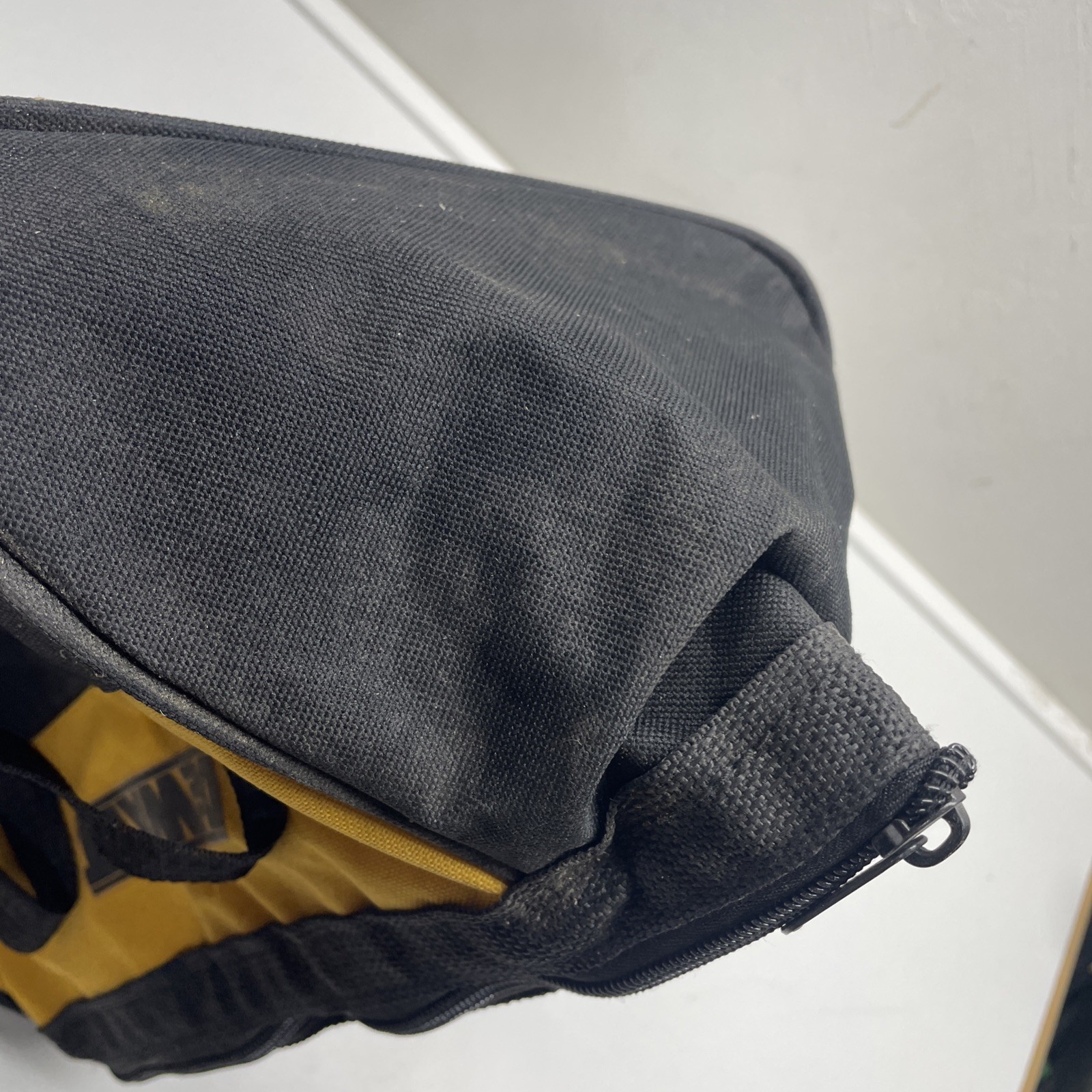DEWALT N261499 Tool Bag – Small 11”x9”x7” used Good Condition Little Dusty No.Sh