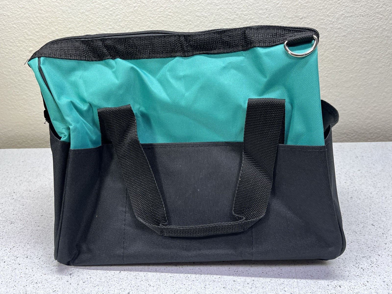 Makita 831253-8 14″ in. Contractor Tool Bag