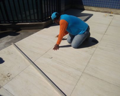 assentamento de piso porcelanato